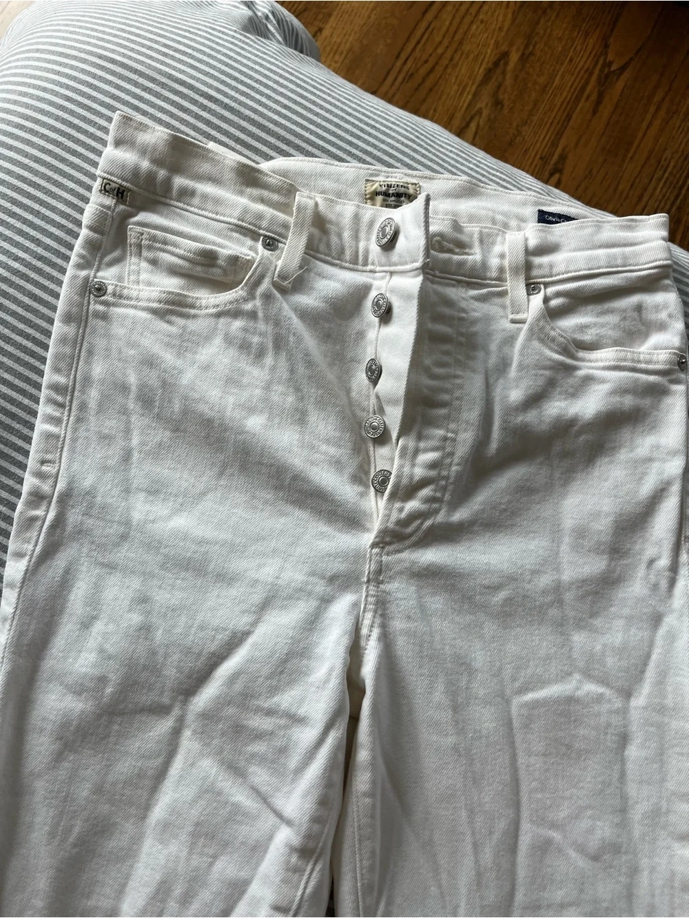 Citizens Of Humanity White High-Rise Skinny Jeans with Button Fly Closure